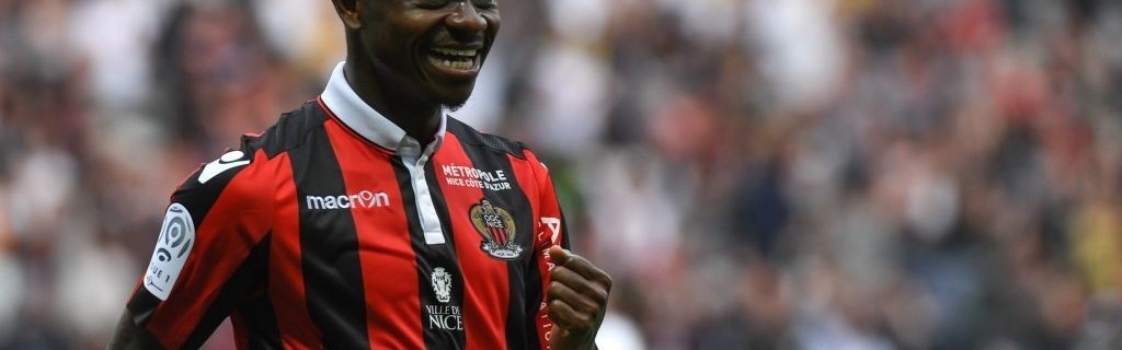  里昂主场惨败尼斯，防守漏洞暴露主帅承压  