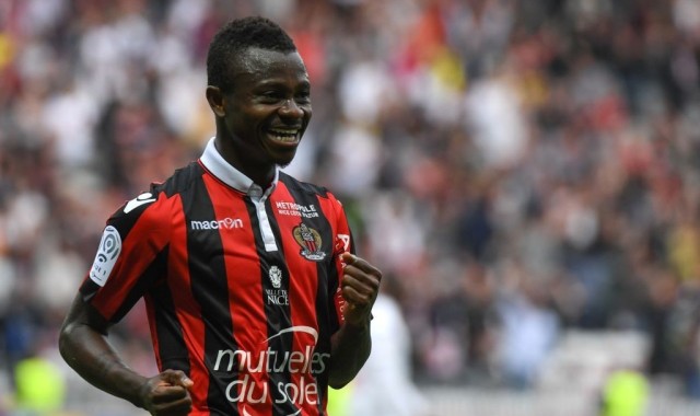  里昂主场惨败尼斯，防守漏洞暴露主帅承压  