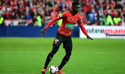  法甲黑马昂热爆冷逼平巴黎，防线表现惊艳  