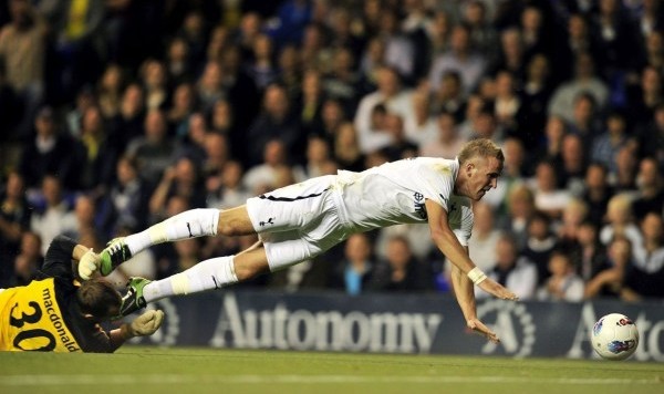  阿森纳零封热刺，萨利巴铁闸封神  