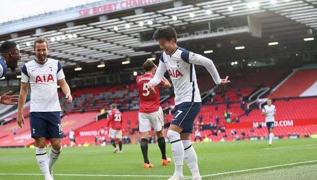  孙兴慜千里走单骑热刺绝杀曼城进前四  